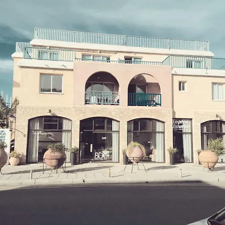 Mike's Basilica Апартаменты