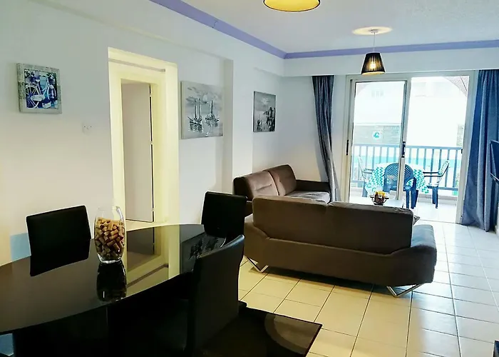 Mike's Basilica * Пафос